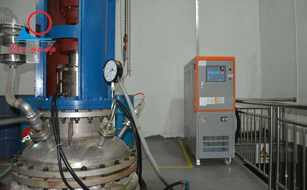 冷热一体
在化工反应釜制药行业生产的作用及优势